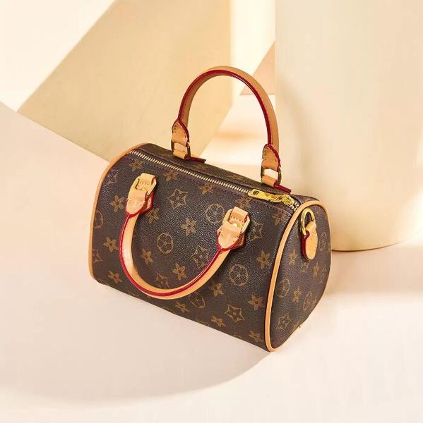 women messenger bag fashion bags famous shoulder louise bags lady set luxurys purse wallet crossbody bages evening packages
women messenger bag fashion bags famous shoulder louise bags lady set luxurys purse wallet crossbody bages evening packages