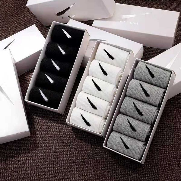 men's socks sports sock boxed long tube pure cotton solid color cotton men and women lovers medium, Black
men's socks sports sock boxed long tube pure cotton solid color cotton men and women lovers medium, Black