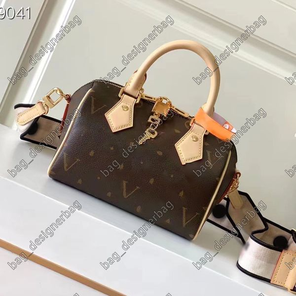 designer fashion versatile women's crossbody bag simple handbag one shoulder leather easy to match
designer fashion versatile women's crossbody bag simple handbag one shoulder leather easy to match