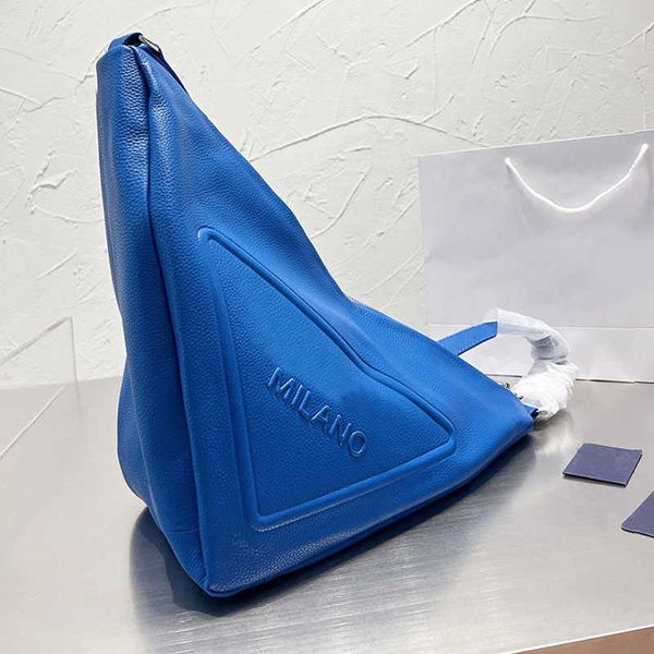 pradity cleo hobo bag pra das triangle cross body bag women shoulder bags genuine leather zipper closure side triangle sign fashion letters
pradity cleo hobo bag pra das triangle cross body bag women shoulder bags genuine leather zipper closure side triangle sign fashion letters