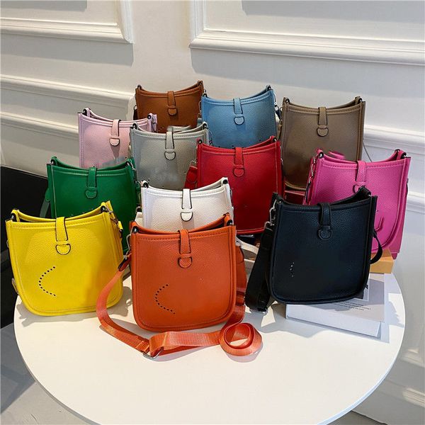 women hobo shoulder bags waistbag chest luxurys designer purse presbyopic handbags wallet belt messenger tote parachute crossbody purses
women hobo shoulder bags waistbag chest luxurys designer purse presbyopic handbags wallet belt messenger tote parachute crossbody purses