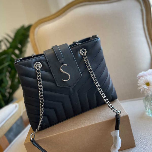 chain tote bag shoulder handbags large capacity shopping purse classic quilting women crossbody bags metal letter buckle interior slot
chain tote bag shoulder handbags large capacity shopping purse classic quilting women crossbody bags metal letter buckle interior slot