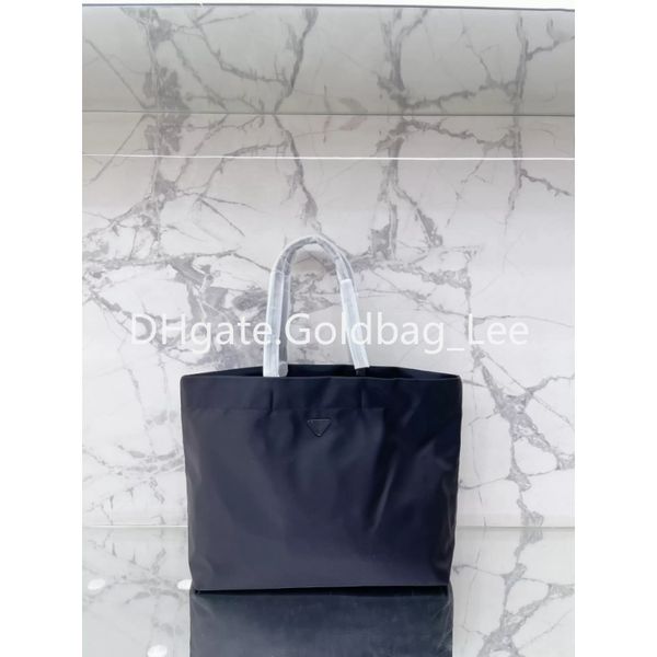 designer tote bags winter 2022 luxury handbag shoulder bags purse wallets large capacity totes black khaki versatile internal compartments
designer tote bags winter 2022 luxury handbag shoulder bags purse wallets large capacity totes black khaki versatile internal compartments