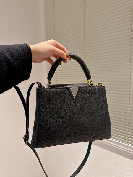 womens black cowhide handbags shoulder bag r bag luxury taurillon leather messenger handbag french classic fashion tote designers purse 27cm, Red;black
womens black cowhide handbags shoulder bag r bag luxury taurillon leather messenger handbag french classic fashion tote designers purse 27cm, Red;black