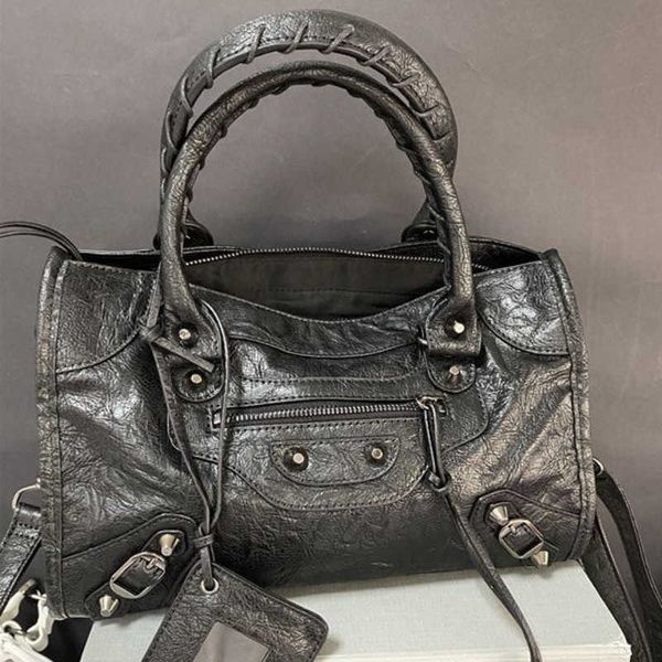women handbag bb designer totes fashion rivets shoulder crossbody large capacity tote bag lady messenger purse
women handbag bb designer totes fashion rivets shoulder crossbody large capacity tote bag lady messenger purse
