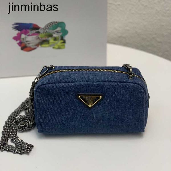 luxury tote bag 2023 autumn p new diagonal nylon oxford mini bag single shoulder msenger canvas
luxury tote bag 2023 autumn p new diagonal nylon oxford mini bag single shoulder msenger canvas