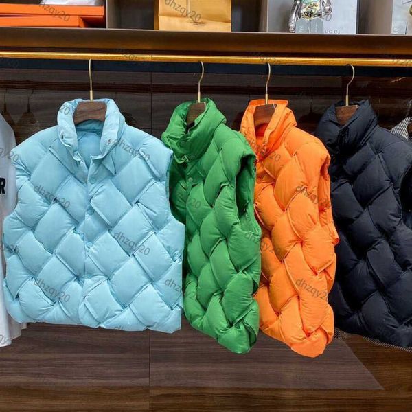 22s vest designer down jacket classic woven sleeveless autumn and winter thickened windproof coat men's and women's warm and cold, Black;white
22s vest designer down jacket classic woven sleeveless autumn and winter thickened windproof coat men's and women's warm and cold, Black;white