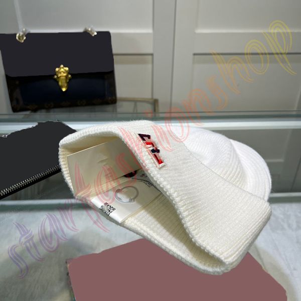 designer beanie luxury hat cap knitted hat skull winter cashmere letters casual outdoor bonnet knit hats 7 color big logo, Blue;gray
designer beanie luxury hat cap knitted hat skull winter cashmere letters casual outdoor bonnet knit hats 7 color big logo, Blue;gray
