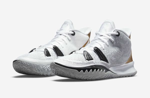 basketball shoe sneakers sports shoes white black metallic gold kids with box size kyrie 7 men women
basketball shoe sneakers sports shoes white black metallic gold kids with box size kyrie 7 men women