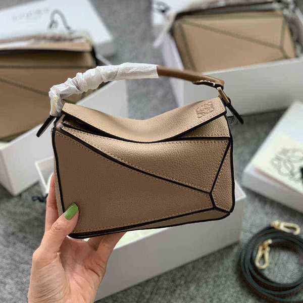 designer bag fashion style loew's star net red same leather women's bag puzzle family mini geometric single shoulder leisure bags
designer bag fashion style loew's star net red same leather women's bag puzzle family mini geometric single shoulder leisure bags