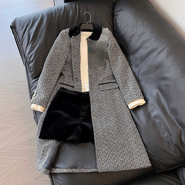 women's wool blends heavy industry stand collar woolen coat diamond nail beads gorgeous luxury long coat lady winter cardigan, Black
women's wool blends heavy industry stand collar woolen coat diamond nail beads gorgeous luxury long coat lady winter cardigan, Black