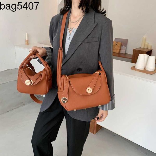 design bag shop 80% wholesale and retail women's 2020 new changeable portable single shoulder diagonal pillow fashion personalized buck
design bag shop 80% wholesale and retail women's 2020 new changeable portable single shoulder diagonal pillow fashion personalized buck