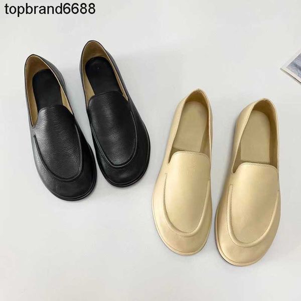 designer row the single shoes women's shallow mouth round head flat small leather shoes comfortable light leather women's size 34-
designer row the single shoes women's shallow mouth round head flat small leather shoes comfortable light leather women's size 34-