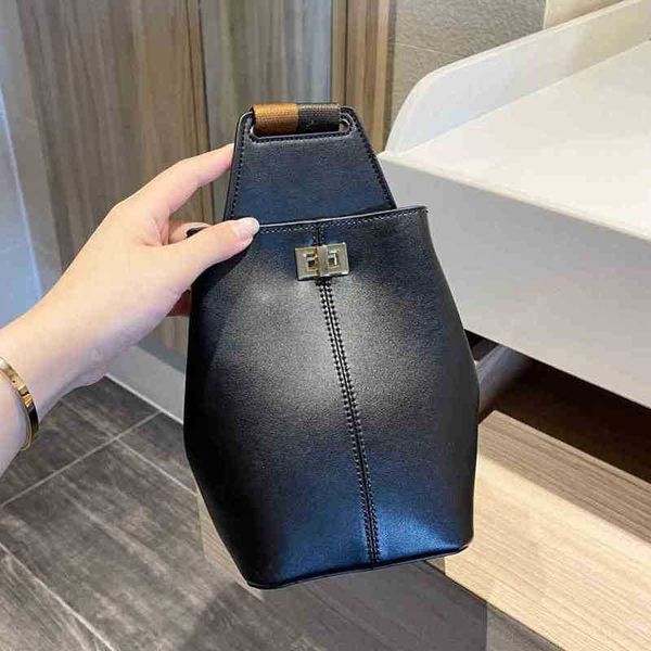 new shoulder bags fashion all-women winter new clutch pure color cups brand design crossbody wallet 1127
new shoulder bags fashion all-women winter new clutch pure color cups brand design crossbody wallet 1127