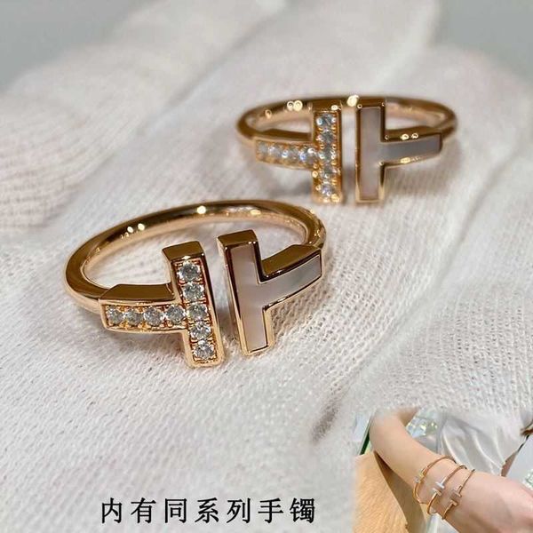 2022v gold t home double t ring women's fashion diamond inlaid open spell diamond sterling silver rose gold luxury t-shaped white friti
2022v gold t home double t ring women's fashion diamond inlaid open spell diamond sterling silver rose gold luxury t-shaped white friti
