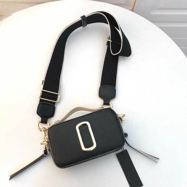 luxurys designers bags women handbag crossbody bag shoulder lady wallet simple versatile metal letter leather solid leather postman hand
luxurys designers bags women handbag crossbody bag shoulder lady wallet simple versatile metal letter leather solid leather postman hand
