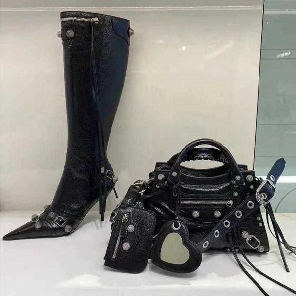 boots knee-high shoes designers shoe lambskin leather stud buckle embellished side zip pointed toe stiletto heel tall luxury 2022 cagol suqq, Black
boots knee-high shoes designers shoe lambskin leather stud buckle embellished side zip pointed toe stiletto heel tall luxury 2022 cagol suqq, Black