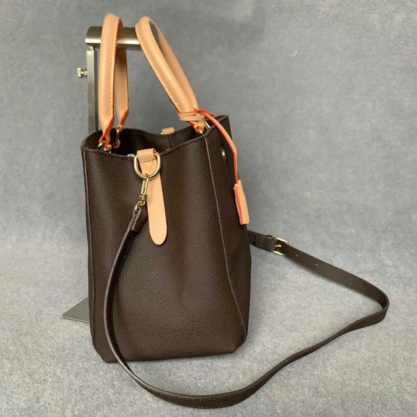 in stocks handbags classic crossbody bag women leather flower woman handbag tote messenger shoulder purses bags
in stocks handbags classic crossbody bag women leather flower woman handbag tote messenger shoulder purses bags