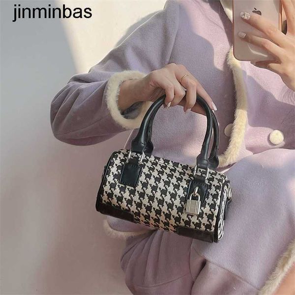 handbag shop 80% wholesale and retail bag women's new 2023 french versatile thousand bird pattern boston pillow one shoulder crossbody
handbag shop 80% wholesale and retail bag women's new 2023 french versatile thousand bird pattern boston pillow one shoulder crossbody