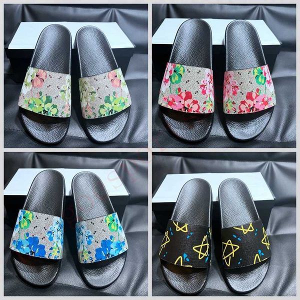 2022 new designer slides mens women slippers summer sandals beach slide flat platform ladies sandali bathroom shoes flip flops striped, Black
2022 new designer slides mens women slippers summer sandals beach slide flat platform ladies sandali bathroom shoes flip flops striped, Black