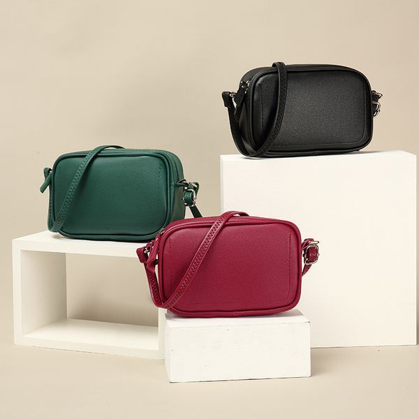 evening bags women's shoulder simple zipper designer leather messenger handbags solid color females crossbody bag 221125
evening bags women's shoulder simple zipper designer leather messenger handbags solid color females crossbody bag 221125