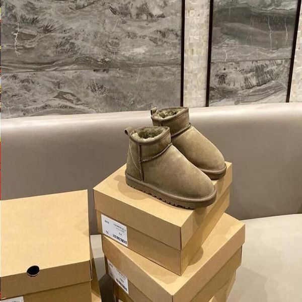 women snow boots boot plush boots classical mini u5854 keep warm fashion sheepskin cowskin leather sell pctce, Black
women snow boots boot plush boots classical mini u5854 keep warm fashion sheepskin cowskin leather sell pctce, Black