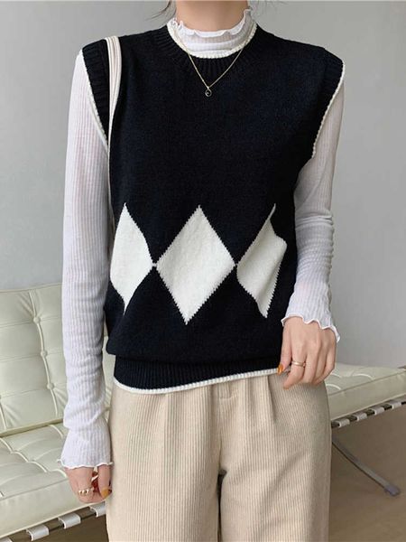 women's sweaters jmprs argyle plaid women sweater vest casual o neck loose black korean simple knitted jumper fashion designed new j22, White;black
women's sweaters jmprs argyle plaid women sweater vest casual o neck loose black korean simple knitted jumper fashion designed new j22, White;black