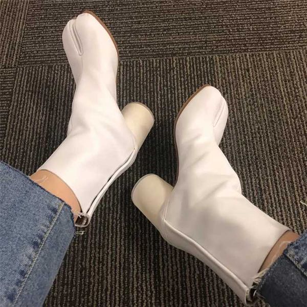 spring autumn split toe boots women black white gold silver leather ninja tabi booties round chunky heel ankle boot runway shoes wwer4
spring autumn split toe boots women black white gold silver leather ninja tabi booties round chunky heel ankle boot runway shoes wwer4