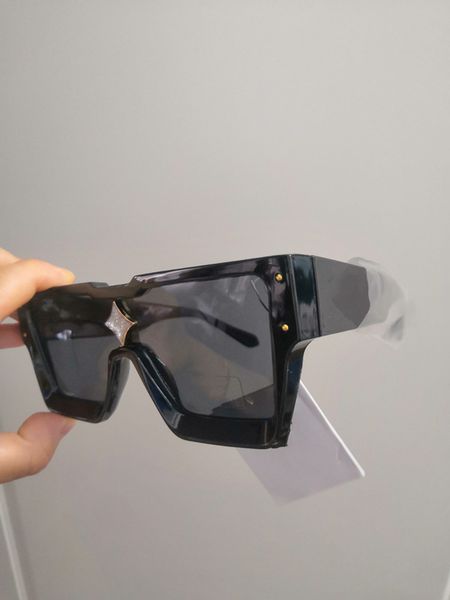 designer sunglasses for women and men fashion model special uv 400 protection double beam frame outdoor brand design alloy cyclone sunglasse, White;black
designer sunglasses for women and men fashion model special uv 400 protection double beam frame outdoor brand design alloy cyclone sunglasse, White;black