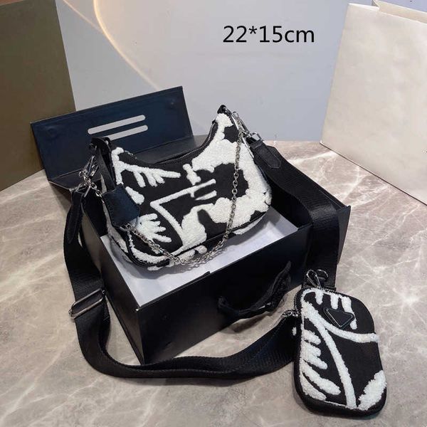 2005 prad re-edition embroidery bags designer bags woman handbag luxury crossbody shoulder bag fashion embroidered flowers handbags mini pou
2005 prad re-edition embroidery bags designer bags woman handbag luxury crossbody shoulder bag fashion embroidered flowers handbags mini pou