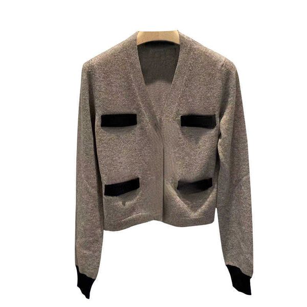 women's sweaters autumn and winter 22 new grey sweater coat v-neck long sleeve loose cardigan versatile knitted wool women, White;black
women's sweaters autumn and winter 22 new grey sweater coat v-neck long sleeve loose cardigan versatile knitted wool women, White;black