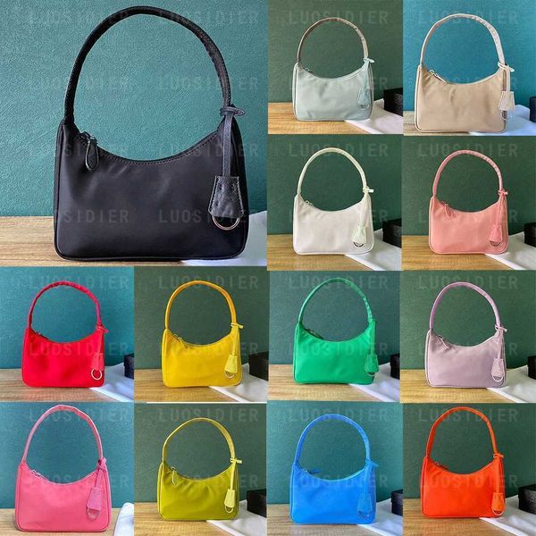prad re-nylon re-edition 2000 mini-bag triangle shoulder designer luxury hobo bag iconic enameled metal woven tape handle wallet
prad re-nylon re-edition 2000 mini-bag triangle shoulder designer luxury hobo bag iconic enameled metal woven tape handle wallet