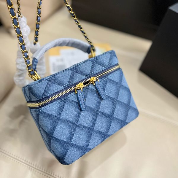 womens denim 3d diamond lattice vanity bags with mirror hnadle totes gold metal hardware matelasse chain crossbody shoulder cosmetic case de
womens denim 3d diamond lattice vanity bags with mirror hnadle totes gold metal hardware matelasse chain crossbody shoulder cosmetic case de