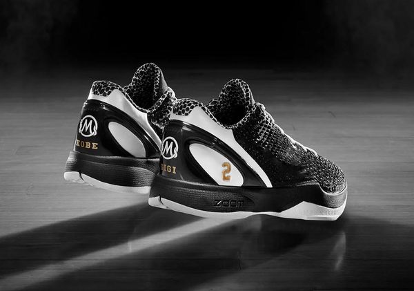 2022 authentic 6 protro mambacita sweet 16 shoes gigi black white metallic gold grinch mamba man sports sneakers with original box
2022 authentic 6 protro mambacita sweet 16 shoes gigi black white metallic gold grinch mamba man sports sneakers with original box