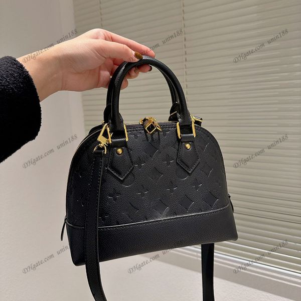22fw classic flower full print women shell totes bags handbag luxurys designers shouder crossbody bag genuine leather messenger ladies trave
22fw classic flower full print women shell totes bags handbag luxurys designers shouder crossbody bag genuine leather messenger ladies trave