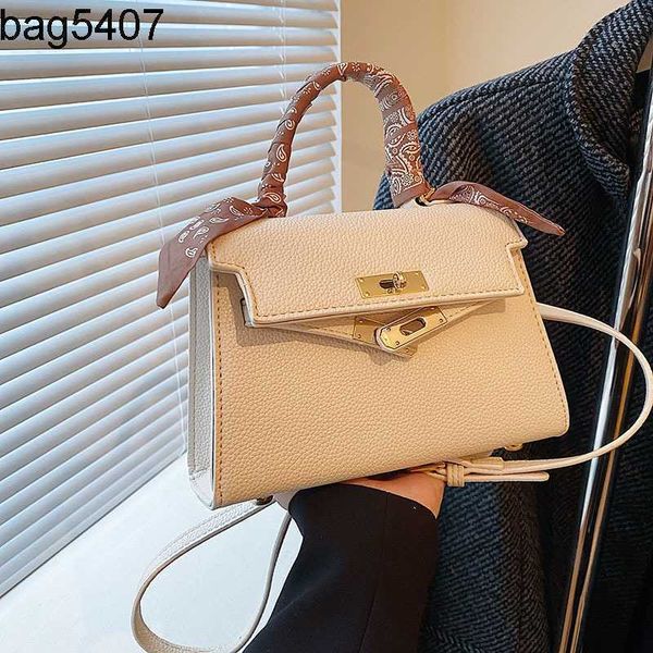 design bag shop 80% wholesale and retail handheld bag 2023 autumn new simple wtern casual shoulder fashion frh crossbody women's
design bag shop 80% wholesale and retail handheld bag 2023 autumn new simple wtern casual shoulder fashion frh crossbody women's