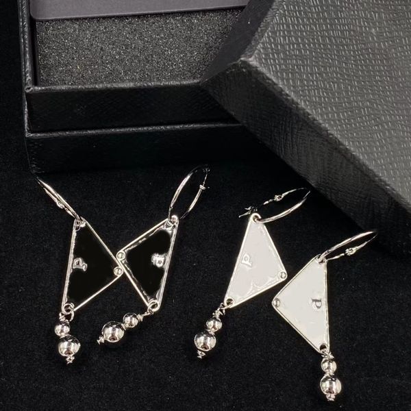 chic charm earrings black and white geometric triangle black bead lucite dangle earring with gift box embossed stamp women's party anni, Golden
chic charm earrings black and white geometric triangle black bead lucite dangle earring with gift box embossed stamp women's party anni, Golden