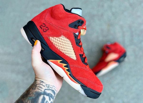 2023 authentic 5 wmns mars for her shoes martian sunrise black fire red muslin bright mandarin men women sports sneakers with original box d
2023 authentic 5 wmns mars for her shoes martian sunrise black fire red muslin bright mandarin men women sports sneakers with original box d