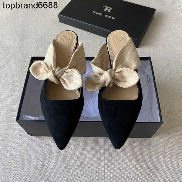 the dress shoes row women designers rois leather low heel muller shoes baotou half slippers elegant bow l sandals women size 34-39
the dress shoes row women designers rois leather low heel muller shoes baotou half slippers elegant bow l sandals women size 34-39