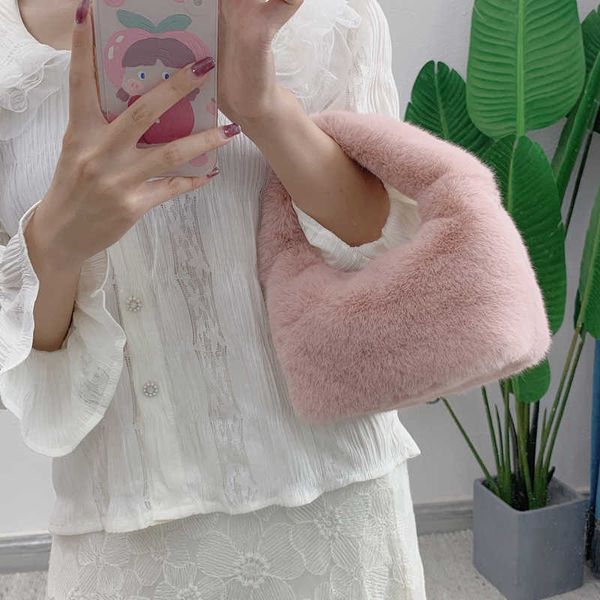 totes autumn and winter new faux fur women's bag simple mini bag portable wrist bag shoulder diagonal shoulder strap fashion bolsos y22
totes autumn and winter new faux fur women's bag simple mini bag portable wrist bag shoulder diagonal shoulder strap fashion bolsos y22