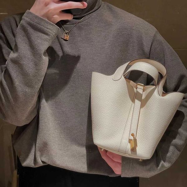 authentic handbag desinger totes picotin bags 2023 new womens bag handheld headlayer cowhide leather bucket high end vegetable basket gi f5g
authentic handbag desinger totes picotin bags 2023 new womens bag handheld headlayer cowhide leather bucket high end vegetable basket gi f5g