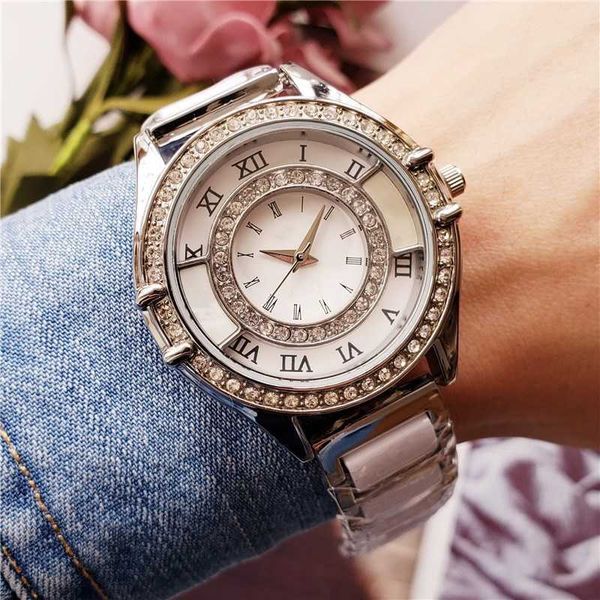 watches luxury designer three needle series roman numeral dial quartz watch wristwatches brand steel, Slivery;black
watches luxury designer three needle series roman numeral dial quartz watch wristwatches brand steel, Slivery;black