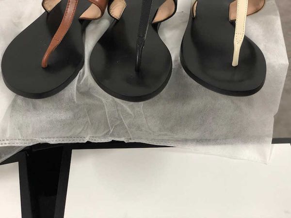 designer slides women flip flops women sandal beach sandals leather with double metal black white brown slippers summer with box us11 no6
designer slides women flip flops women sandal beach sandals leather with double metal black white brown slippers summer with box us11 no6