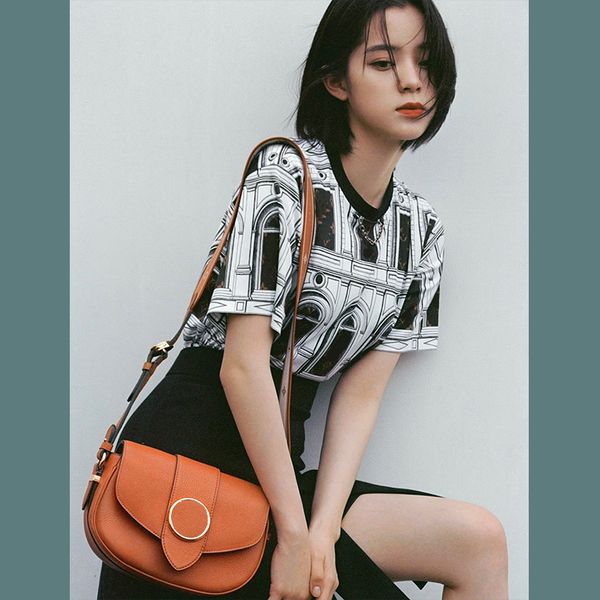 designer totes shoulder bags women fashion crossbody bag granulated calfskin luxury handbags wallet hand stitched wide shoulder straps purse
designer totes shoulder bags women fashion crossbody bag granulated calfskin luxury handbags wallet hand stitched wide shoulder straps purse