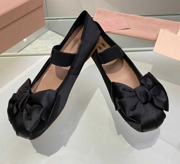 brand casual shoes designer design 2022 early autumn new flat ballet shoes silk satin belt casual single shoes women, Black
brand casual shoes designer design 2022 early autumn new flat ballet shoes silk satin belt casual single shoes women, Black