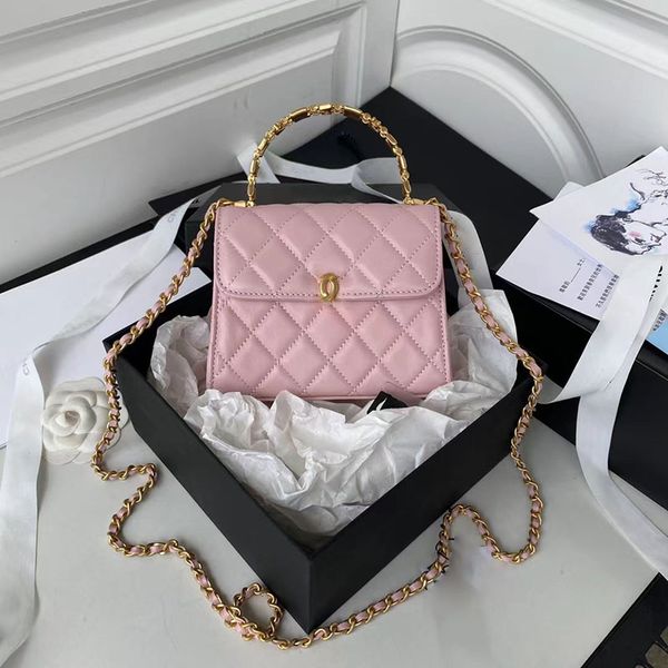 luxuries designer classic mini flap handle enamel letter bags shoulder bags wallet clutch with gold chain
luxuries designer classic mini flap handle enamel letter bags shoulder bags wallet clutch with gold chain