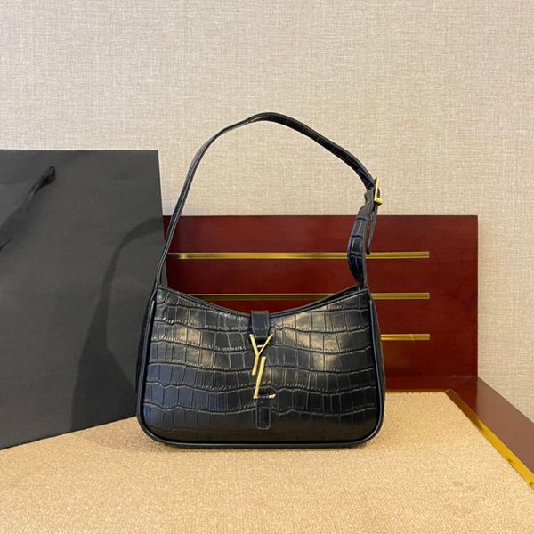 crocodile hobo bags women shoulder bag new black white le5a7 womens handbag luxurys designers bags handbags purses d2211281f
crocodile hobo bags women shoulder bag new black white le5a7 womens handbag luxurys designers bags handbags purses d2211281f