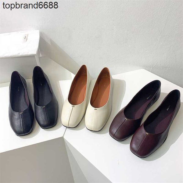 shoes the dress row new designer style cowhide casual flat single soft leather grandma ballet shoes women size 34-39
shoes the dress row new designer style cowhide casual flat single soft leather grandma ballet shoes women size 34-39