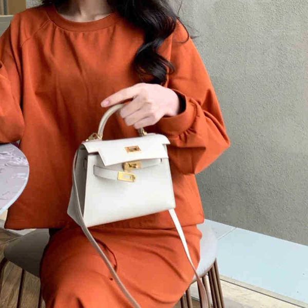 designer bag herme kellies womens handbags spring mini leather minority messenger portable one shoulder sense second generation
designer bag herme kellies womens handbags spring mini leather minority messenger portable one shoulder sense second generation