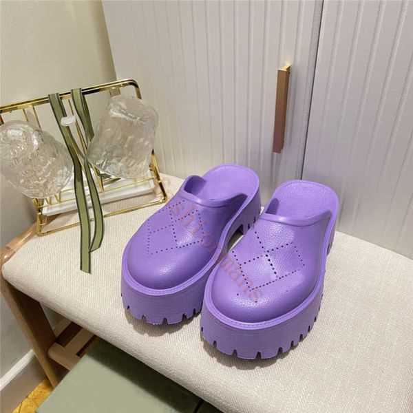 luxury slippers perforated slip-on platform rubber mules sandals designer slipper men women shoes black ivory purple summer slides fashion
luxury slippers perforated slip-on platform rubber mules sandals designer slipper men women shoes black ivory purple summer slides fashion